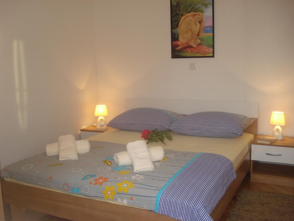 Apartments Dalmacija Rogoznica  Room photo